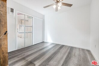 1033 57th St in Los Angeles, CA - Building Photo - Building Photo