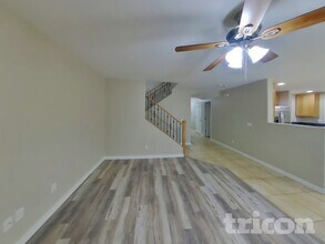 10733 W Taft St in Phoenix, AZ - Building Photo - Building Photo