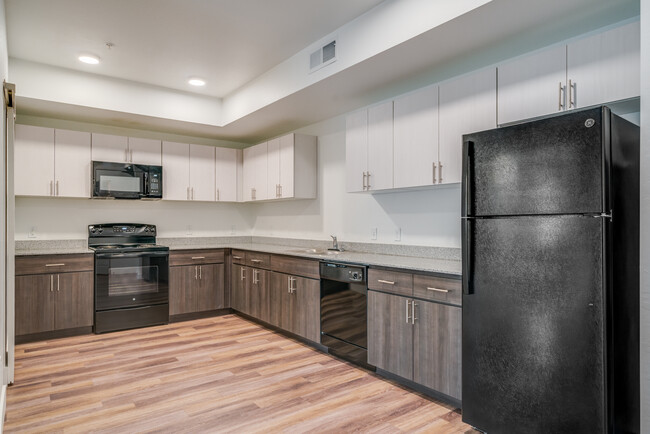 2051 Apartments in Prescott, AZ - Building Photo - Interior Photo