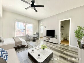 1416 W Olympic Blvd, Unit 35 in Los Angeles, CA - Foto de edificio - Building Photo