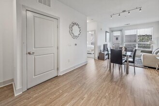 4040 Twain Ave in San Diego, CA - Building Photo - Building Photo