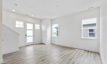 5081 McKinnon Ct in Timnath, CO - Building Photo - Building Photo
