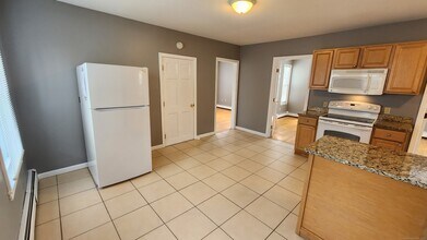117 Kensington Ave in New Britain, CT - Building Photo - Building Photo