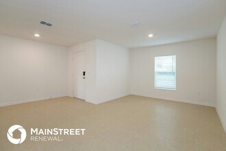 1661 Hideaway Flat St in Mascotte, FL - Building Photo - Building Photo