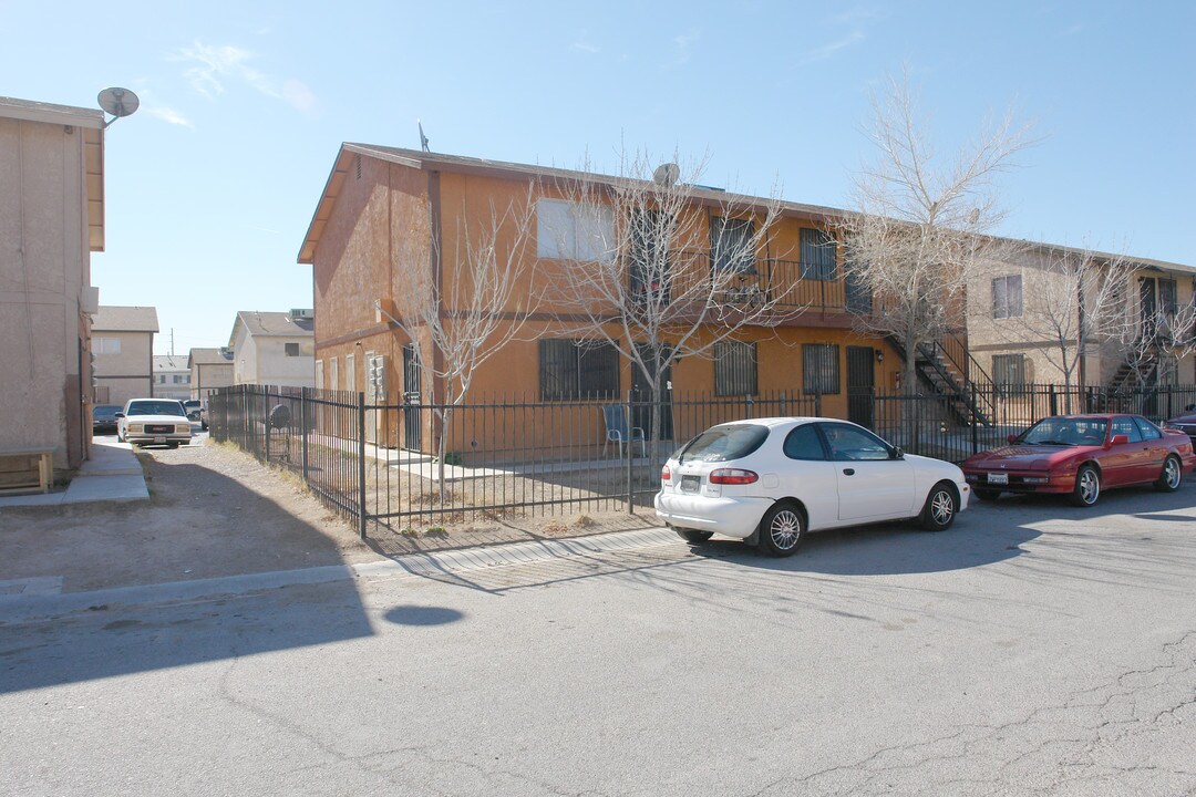 Puebla Estates in Las Vegas, NV - Building Photo