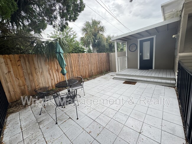 14915 Old Dixie Hwy in Hudson, FL - Building Photo - Building Photo