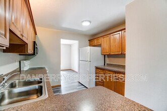 1117 N Byrne Rd in Toledo, OH - Building Photo - Building Photo