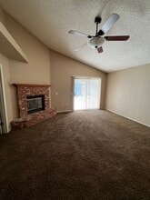 2201 Renfro Rd in Bakersfield, CA - Building Photo - Building Photo