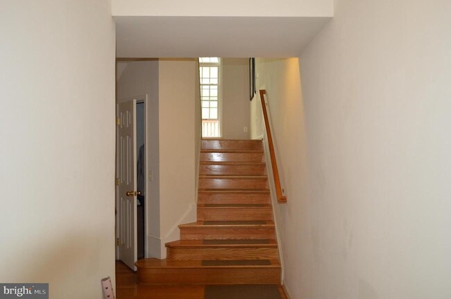 17558 Victoria Falls Dr in Dumfries, VA - Building Photo - Building Photo