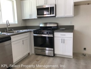 18556 Hart St in Los Angeles, CA - Building Photo - Building Photo