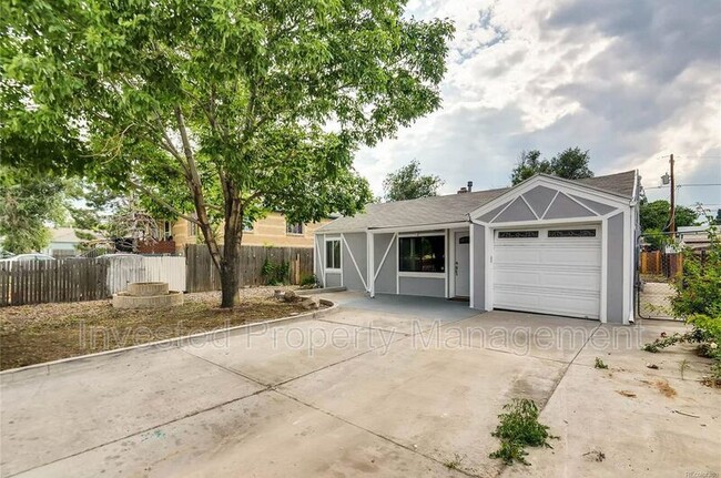 825 S Newton St in Denver, CO - Building Photo - Building Photo