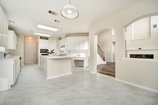 8215 Still Oak Ln in Cypress, TX - Building Photo