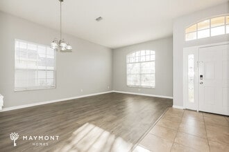 1128 Vinetree Dr in Brandon, FL - Building Photo - Building Photo