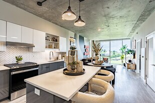 Albion in the Gulch in Nashville, TN - Building Photo