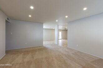 14225 N 39th Way in Phoenix, AZ - Building Photo - Building Photo