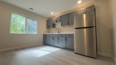 39391 Tiburon Dr in Murrieta, CA - Building Photo - Building Photo