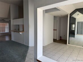 1050 S Crystal Glen Dr in Lecanto, FL - Building Photo - Building Photo