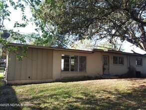 7963 Lemans Dr in Jacksonville, FL - Building Photo - Building Photo