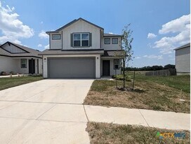 452 Lynwood Gold in New Braunfels, TX - Building Photo