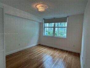 31 SE 5th St, Unit 1204 in Miami, FL - Building Photo - Building Photo