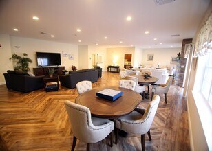 2 Regency Village Way in Merrimac, MA - Building Photo - Building Photo