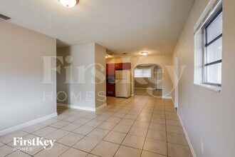 3010 NW 172nd Terrace in Miami Gardens, FL - Building Photo - Building Photo