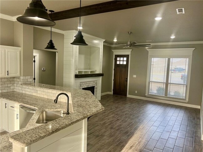 1121 Cannon St in Prairie Grove, AR - Building Photo - Building Photo