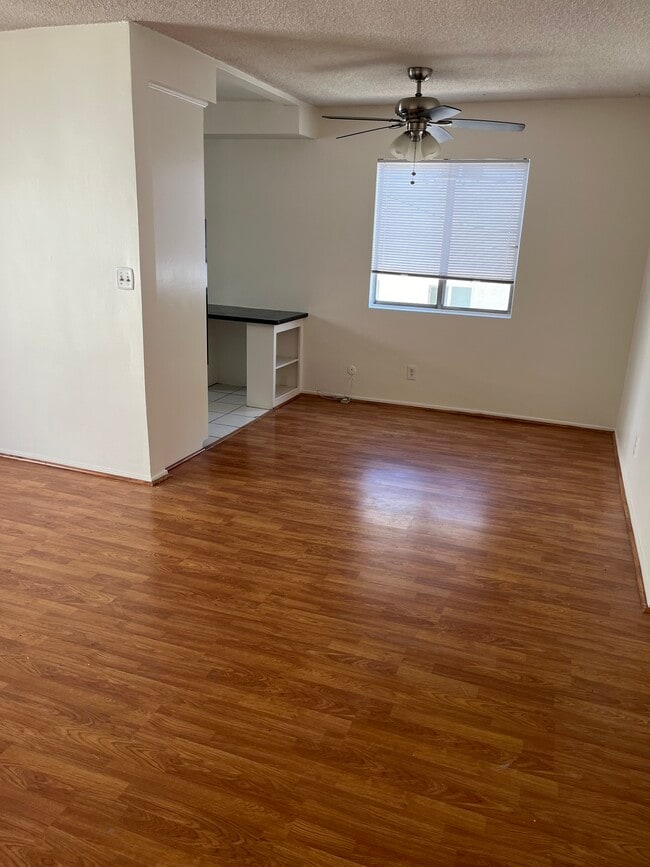 1012 N Laurel Ave in West Hollywood, CA - Building Photo - Building Photo
