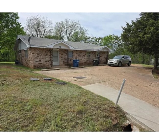 property at 801 8th St