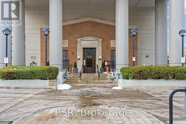 70 High Park Ave in Toronto, ON - Building Photo - Building Photo