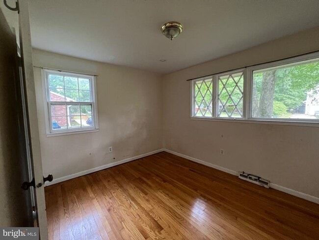 8716 McNair Dr in Alexandria, VA - Building Photo - Building Photo