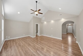 1838 E Ridge Dr in Conover, NC - Building Photo - Building Photo