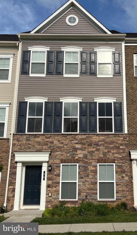 property at 49 Green Dome Pl
