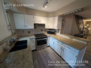 10505 W Dartmouth Ave in Lakewood, CO - Foto de edificio - Building Photo
