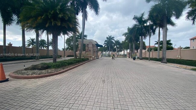 6380 NW 114th Ave in Doral, FL - Building Photo - Building Photo