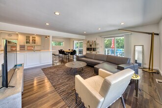 915 Marianne Terrace in Lake Geneva, WI - Building Photo - Building Photo