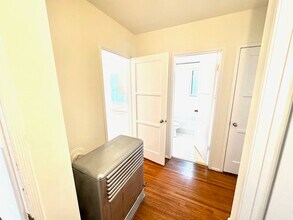 1207 Ocean Park Blvd in Santa Monica, CA - Building Photo - Building Photo