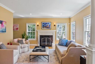 15 Edgemoor Cir in Wellesley, MA - Building Photo - Building Photo