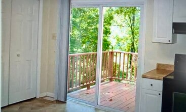 2630 Cherry Cir in Raleigh, NC - Building Photo - Building Photo