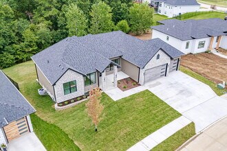 506 Bandon Dunes Ct in Columbia, MO - Building Photo - Building Photo