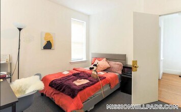 878 Huntington Ave in Boston, MA - Building Photo - Building Photo