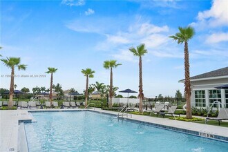 10241 SW Newberry Ave in Port St. Lucie, FL - Building Photo - Building Photo