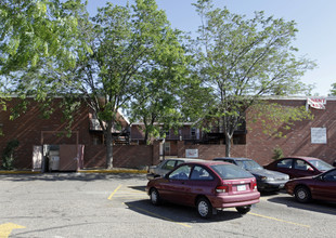 Greenbriar Apartments in Greeley, CO - Building Photo - Building Photo