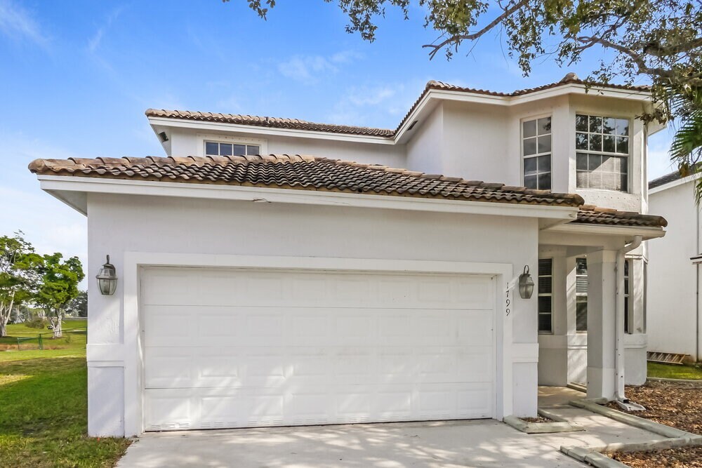 1799 NW 162nd Ave in Pembroke Pines, FL - Building Photo