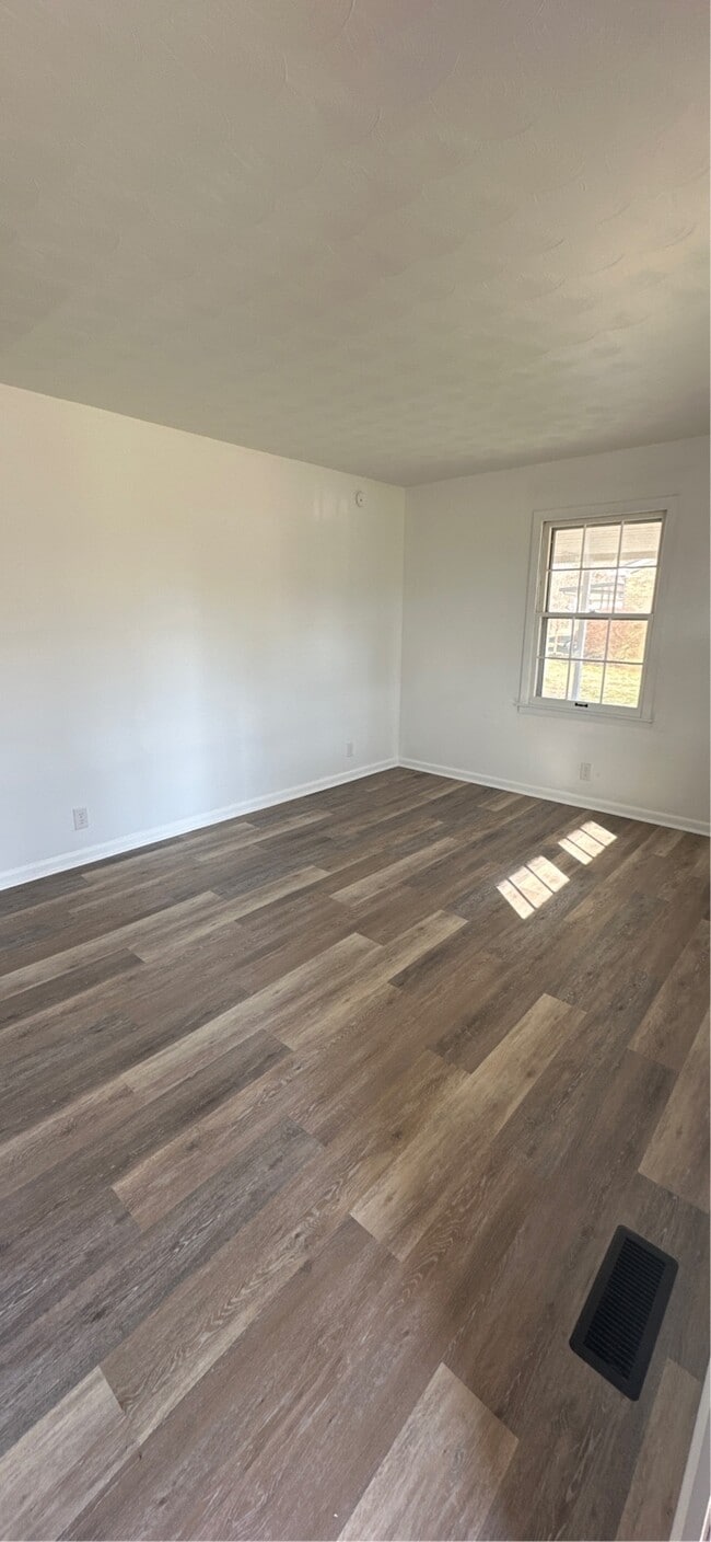 200 Staggs Dr in Portland, TN - Building Photo - Building Photo