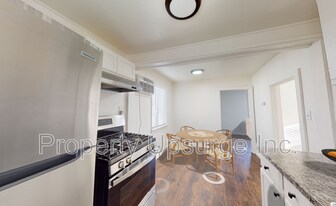 2714 Virginia Ave in Shasta Lake, CA - Building Photo