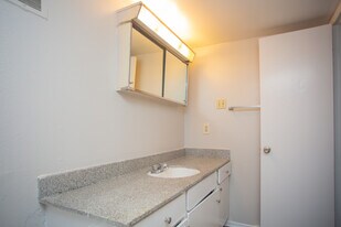 Delujo El Morocco in Irving, TX - Building Photo