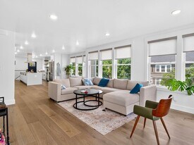 62 Governor Winthrop Rd in Somerville, MA - Building Photo