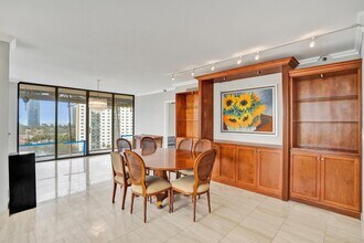 19355 Turnberry Way in Aventura, FL - Building Photo - Building Photo