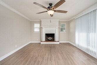 5856 Riverside Dr in Port Orange, FL - Building Photo - Building Photo